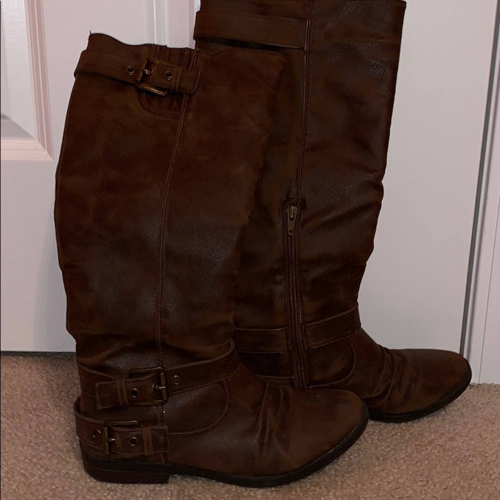 Brown boots